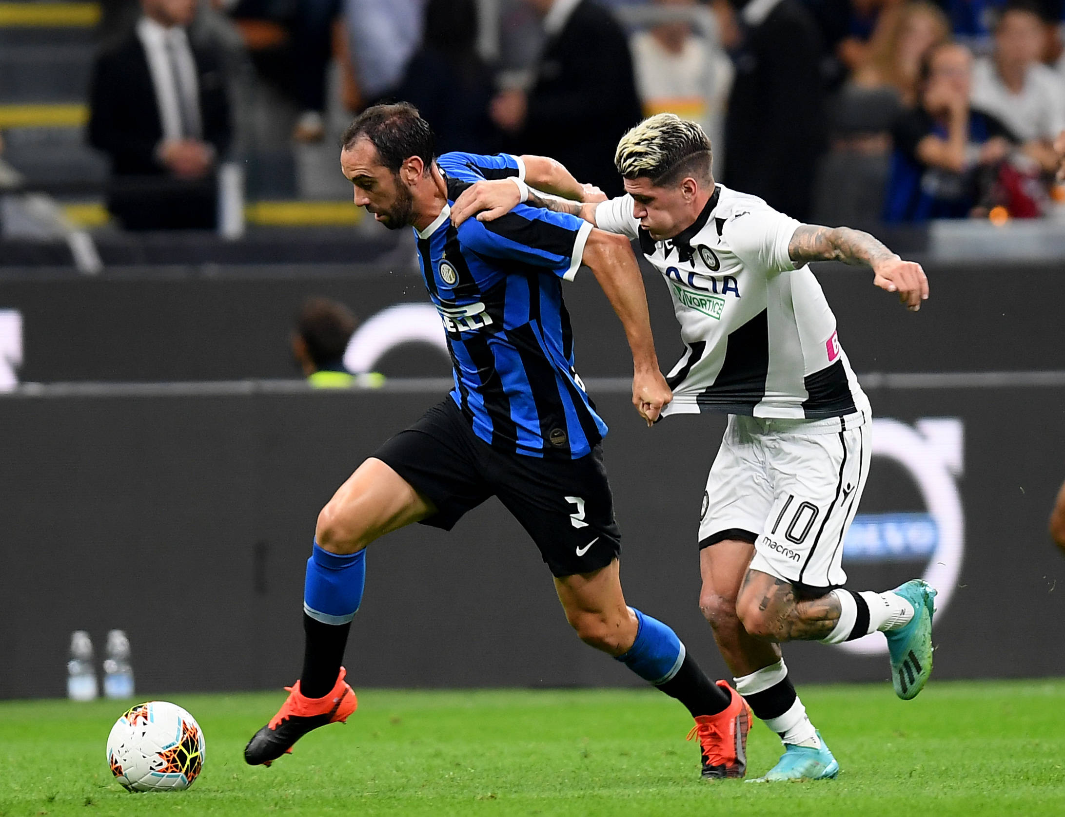 窗口期体能课后，国际米兰再遭质疑备战德甲，信心回归，细节决定成败