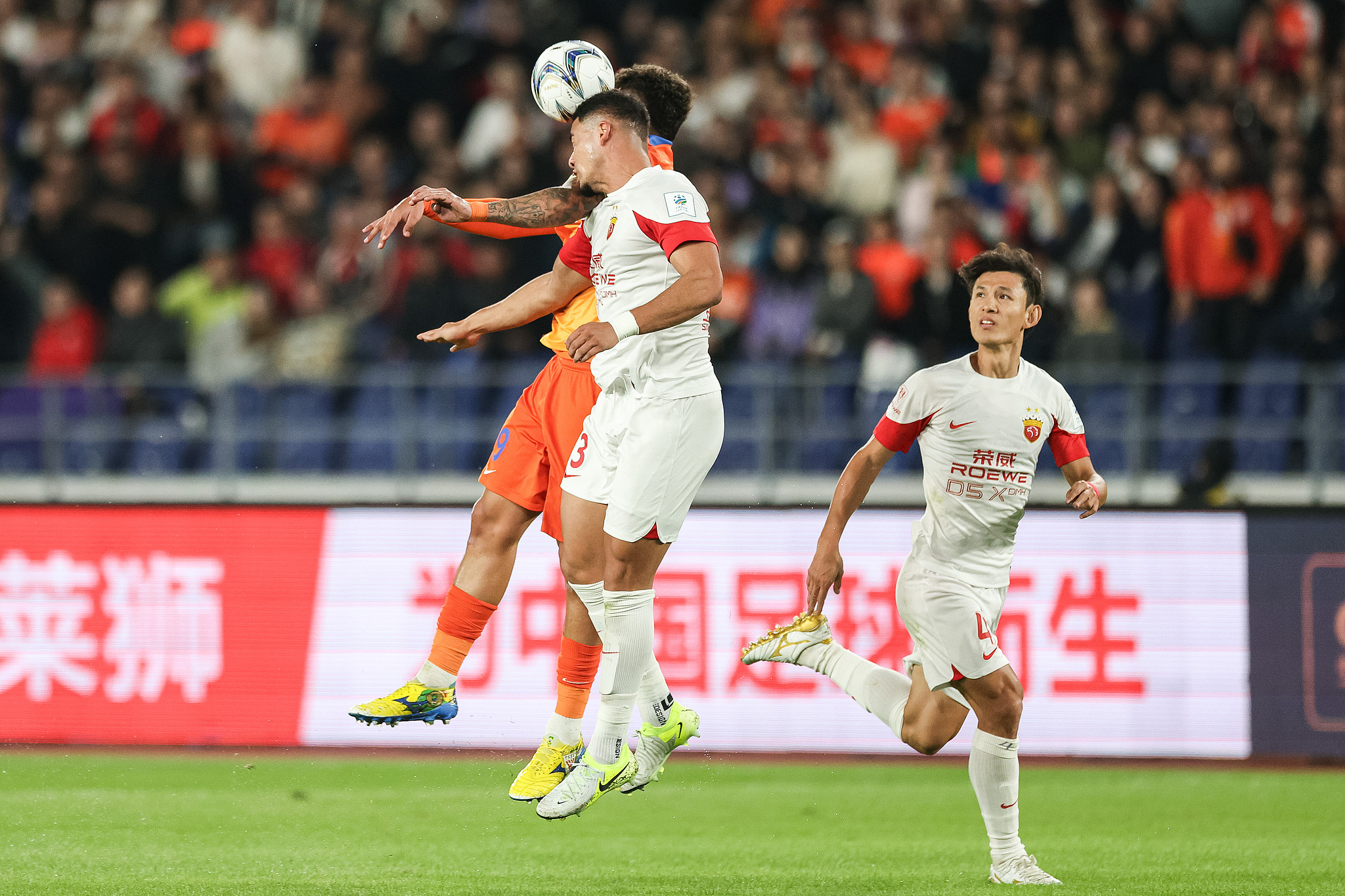 足总杯赛程吃紧，上海久事清晨状态回暖，质疑声仍在，阵容厚度经受考验(寻彩书画大赛含金量)