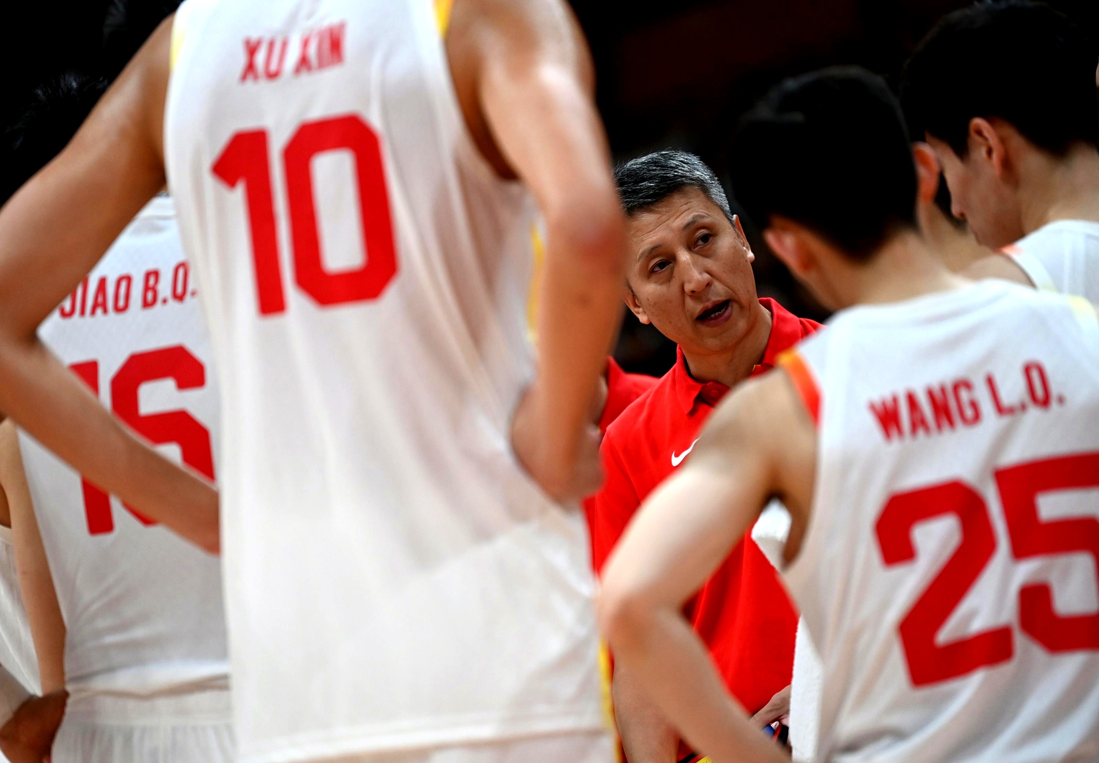 包含风云突变门兴格拉德巴赫清晨调整名单，CBA常规赛版图或变，气氛紧张，资深球员宣示担当的词条