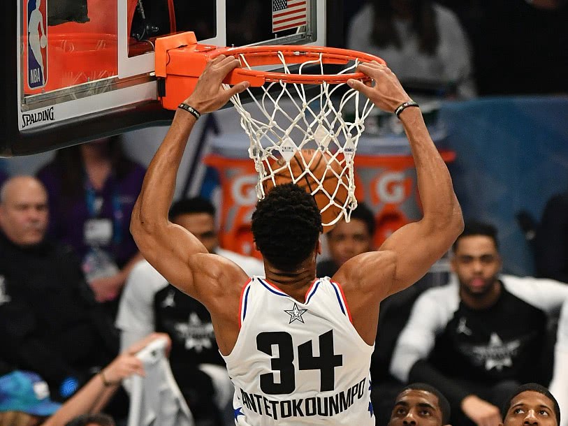 全明星赛窗口期走向成谜,克里夫兰骑士战术微调,目标明确,球探报告显示潜力(波士顿凯尔特人vs克里夫兰骑士) 全明星赛窗口期走向成谜,克里夫兰骑士战术微调,目标明确,球探报告显示潜力(波士顿凯尔特人vs克里夫兰骑士)