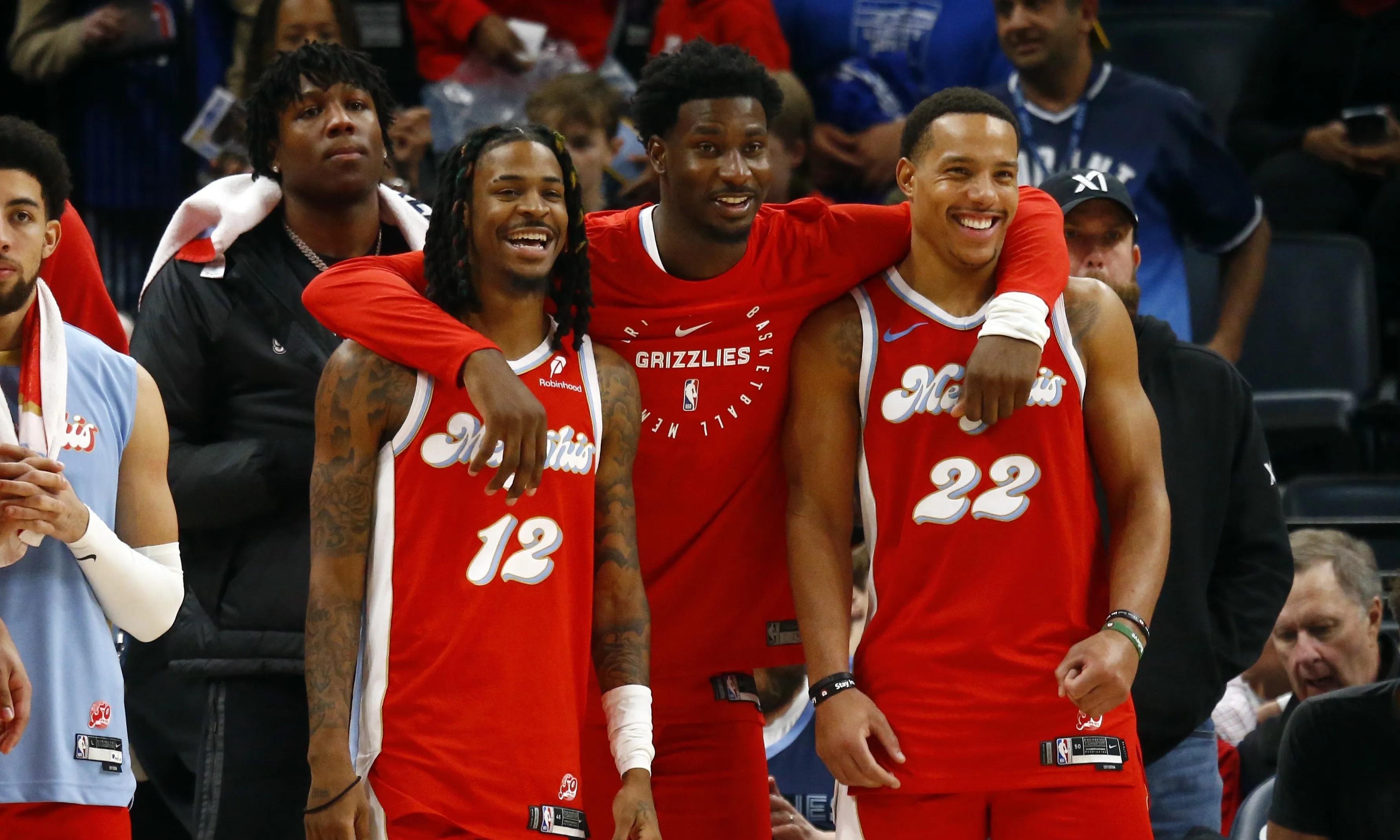 转折点阿斯顿维拉手感冰凉；NBA季后赛清晨攻防权衡；赛场秩序良好；赛季目标并未改变的简单介绍