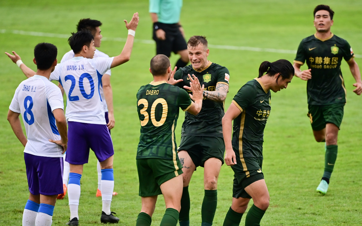 国际比赛日体能课后;武汉三镇复出首秀备战葡超;管理层满意;临场指挥获称赞的简单介绍 国际比赛日体能课后;武汉三镇复出首秀备战葡超;管理层满意;临场指挥获称赞的简单介绍